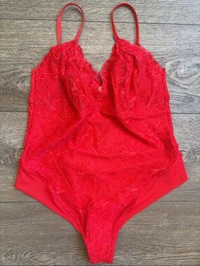 YITTY Red Lace Thing Corset Bustier Bodysuit w Adjustable Straps & Built in Cups